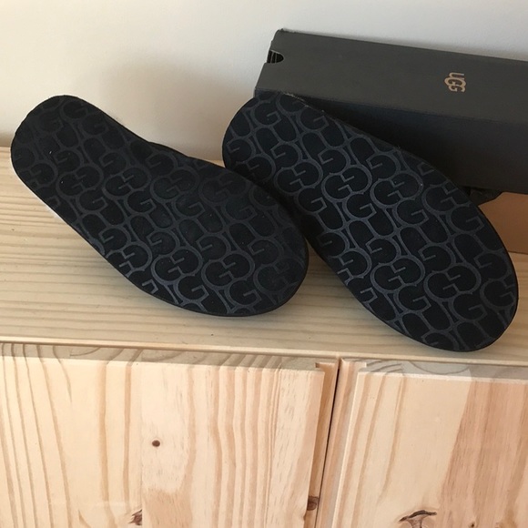 ugg slippers nwt - Picture 5 of 10